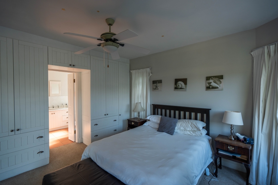 5 Bedroom Property for Sale in Seafield Eastern Cape